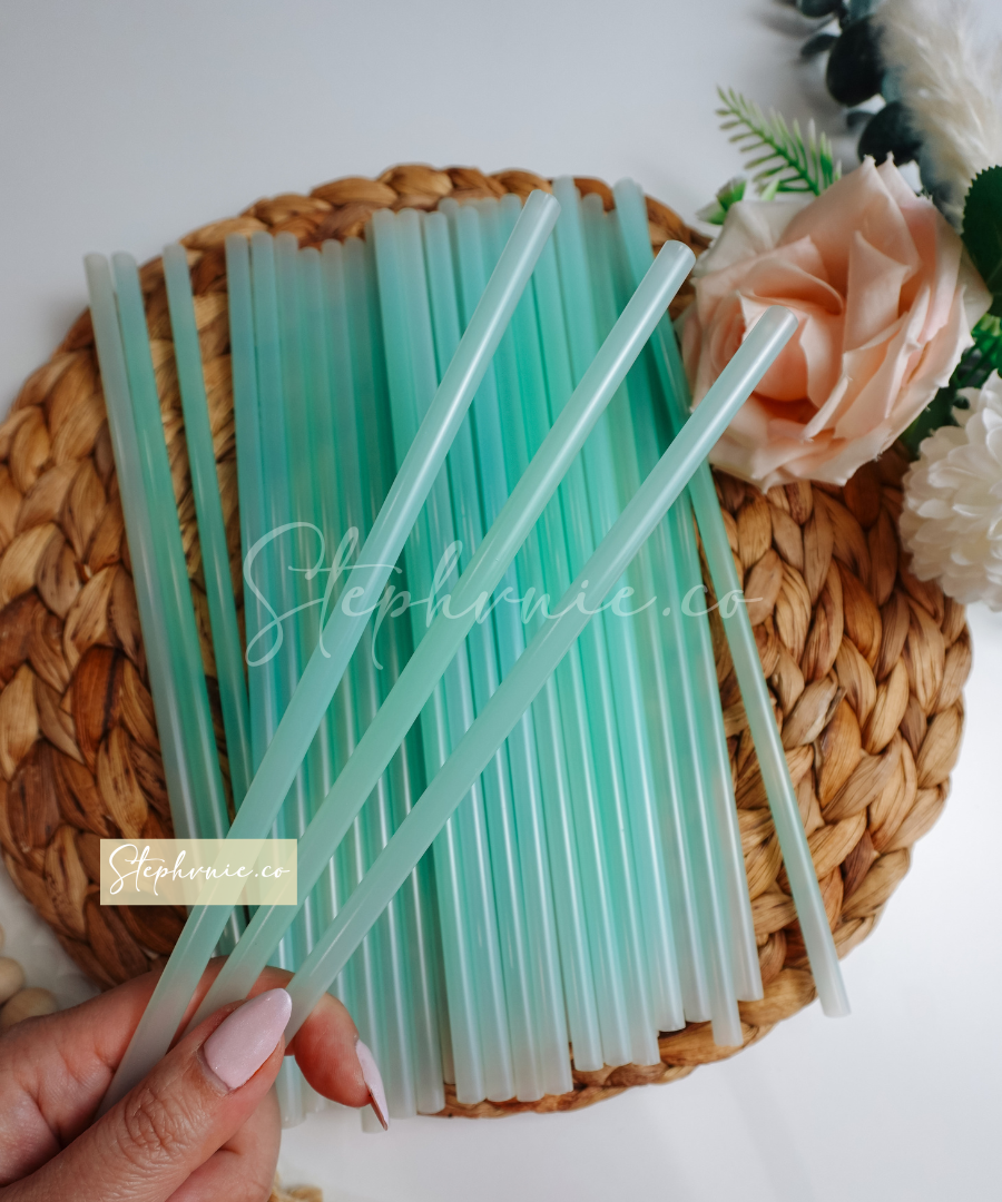 Mint Color Changing Reusable Plastic Straw - 10 inch